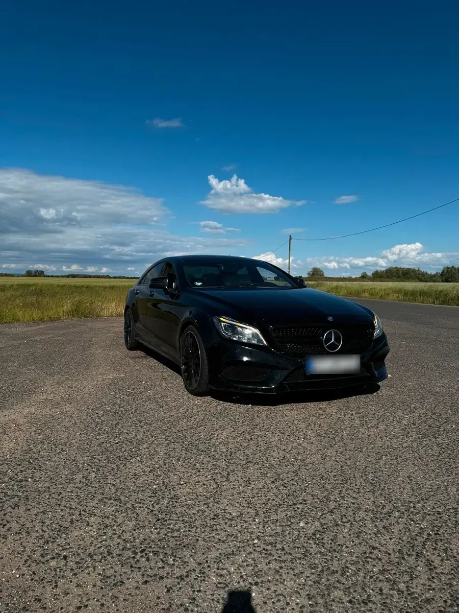 Gebraucht Mercedes CLS350 AMG line 258 PS (189 kW) 2015 Weiß Limousine