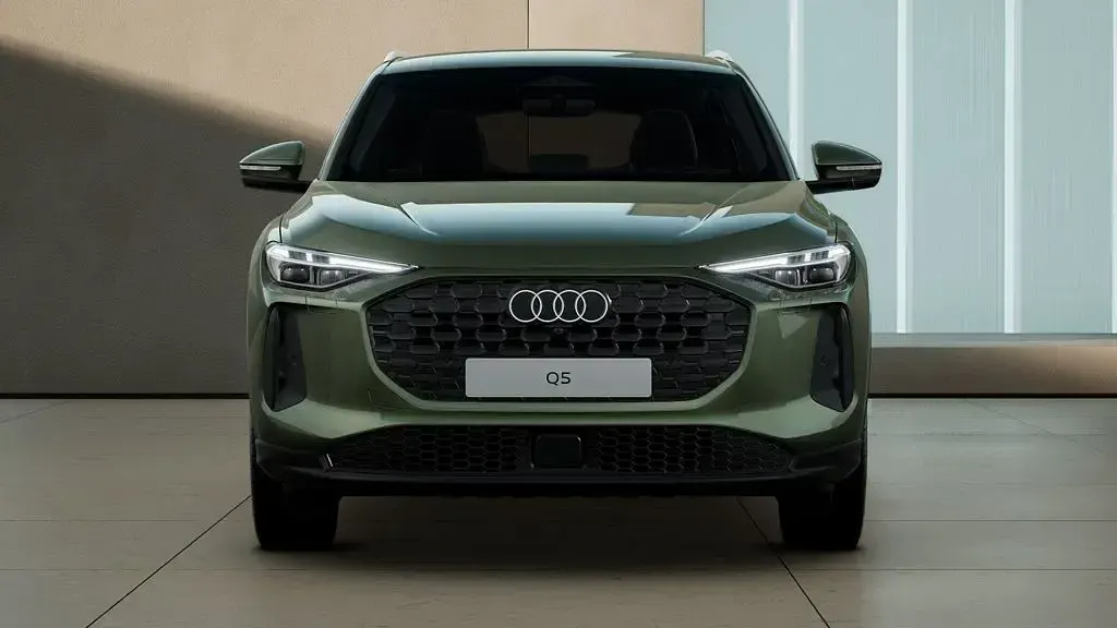 Second-hand Audi Q5 S-Line 204 CP (150 kW) 2025 Verde SUV