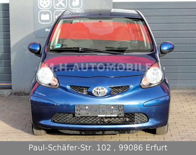 Gebraucht Toyota Aygo 68 PS (50 kW) 2007 Blau Kleinwagen