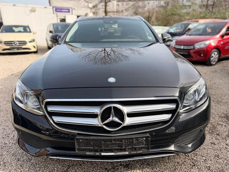 Gebraucht Mercedes E220 194 PS (142 kW) 2017 Schwarz Kombi