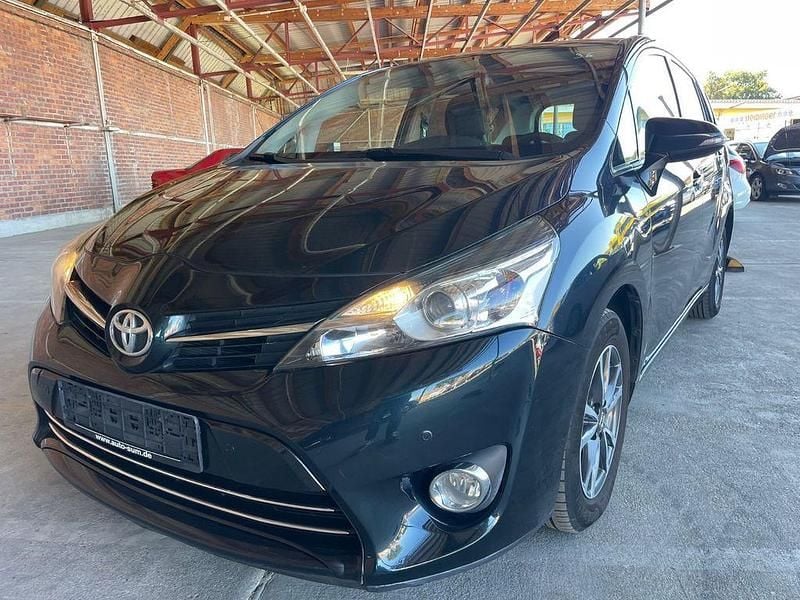 Blau Gebraucht 2014 Toyota Verso Comfort Van / Kleinbus | 8.499 € (Fairer Preis) - Bild 1/4