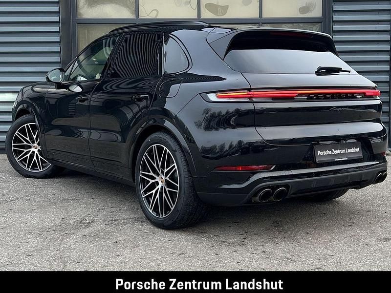 Neu Porsche Cayenne Black Edition 354 PS (260 kW) 2025 Chromitschwarzmetallic SUV