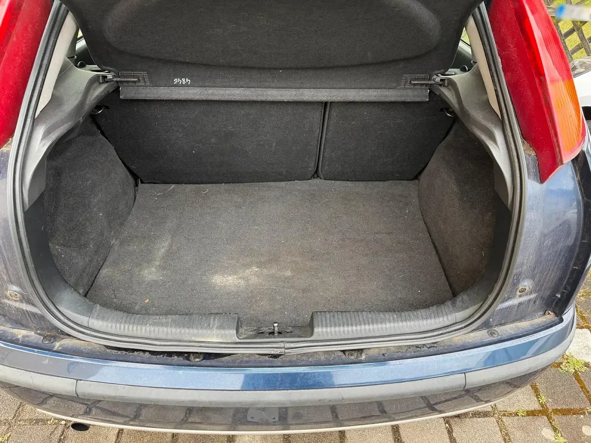Gebraucht Ford Focus 101 PS (74 kW) 2003 Blau Kleinwagen