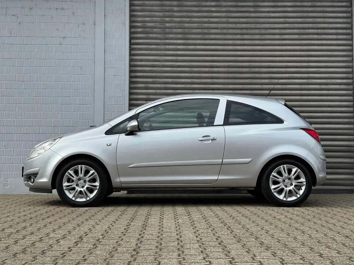 Gebraucht Opel Corsa Catch Me 80 PS (58 kW) 2007 Silber Kleinwagen