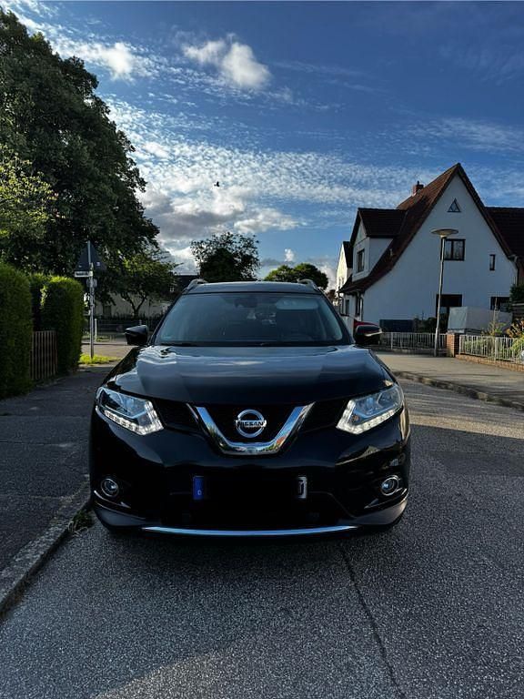 Schwarz Gebraucht 2016 Nissan X-Trail SUV | 11.500 € (Fairer Preis) - Bild 1/4