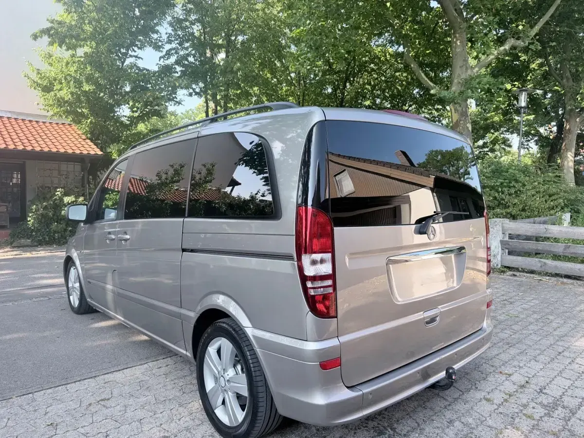Gebraucht Mercedes Viano Edition 224 PS (164 kW) 2012 Grau Van / Kleinbus