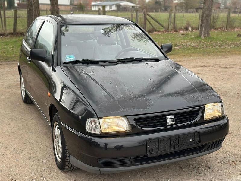 Gebraucht Seat Ibiza Basis 60 PS (44 kW) 1998 Schwarz Kleinwagen