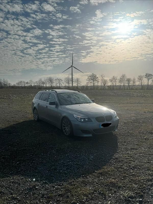 Gebraucht BMW 525 177 PS (130 kW) 2005 Grau Kombi
