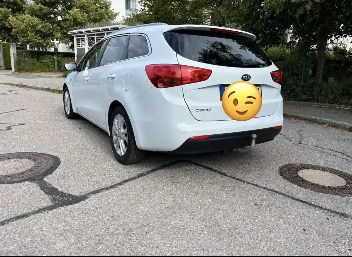 Gebraucht Kia Ceed Sportswagon Edition 7 135 PS (99 kW) 2015 Weiß Kombi