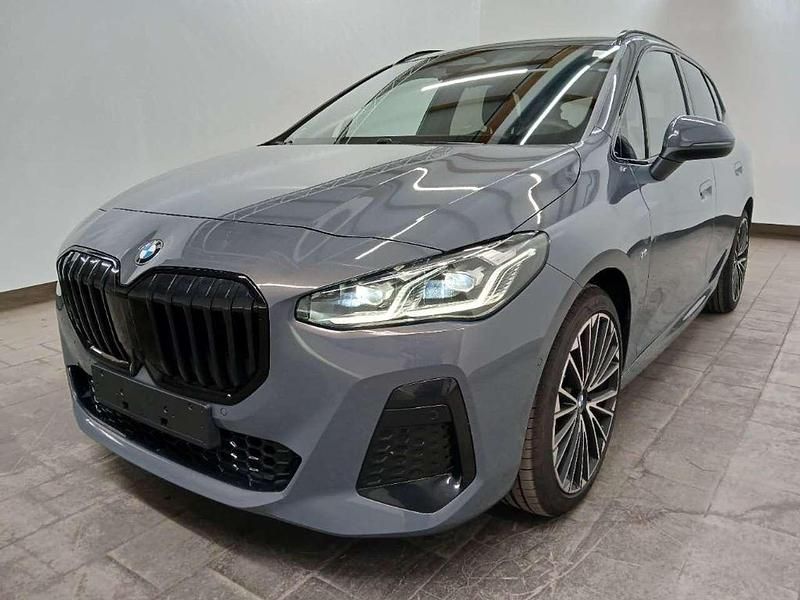 Sparkling kupfergrau Gebraucht 2023 BMW 218 M Sport Van / Kleinbus | 28.900 € (Fairer Preis) - Bild 1/4