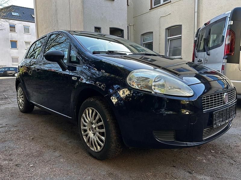 Gebraucht Fiat Punto 65 PS (47 kW) 2009 Blau Kleinwagen