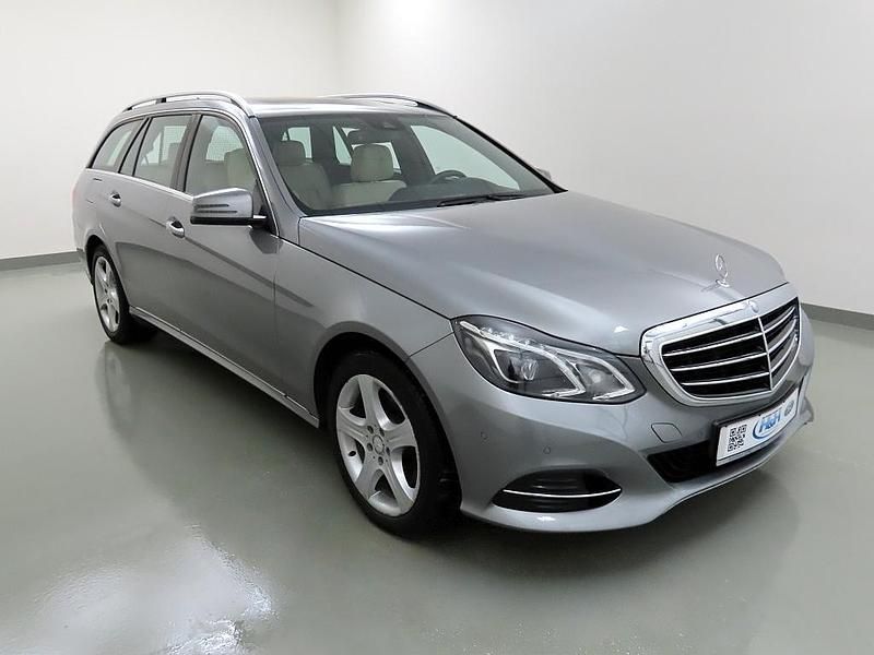 Gebraucht Mercedes E300 Elegance 252 PS (185 kW) 2014 Silber Kombi