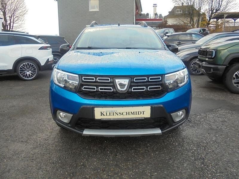 Gebraucht Dacia Sandero Celebration 101 PS (74 kW) 2020 Blau SUV