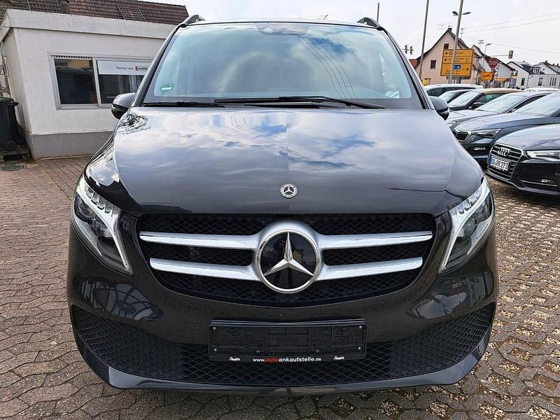 Gebraucht Mercedes V220 Edition 163 PS (119 kW) 2019 Grau Van / Kleinbus