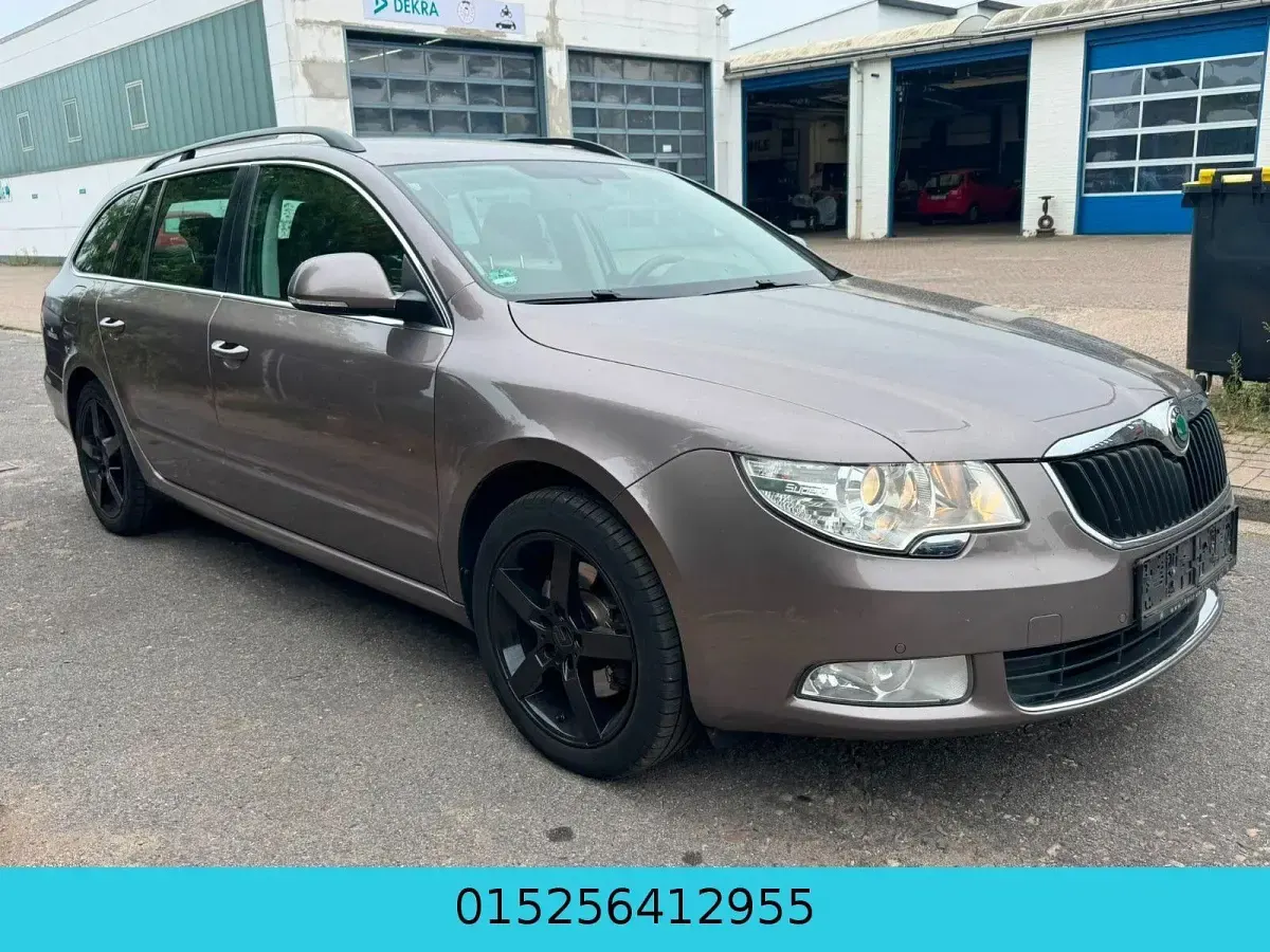 Gebraucht Skoda Superb 160 PS (117 kW) 2011 Braun Kombi