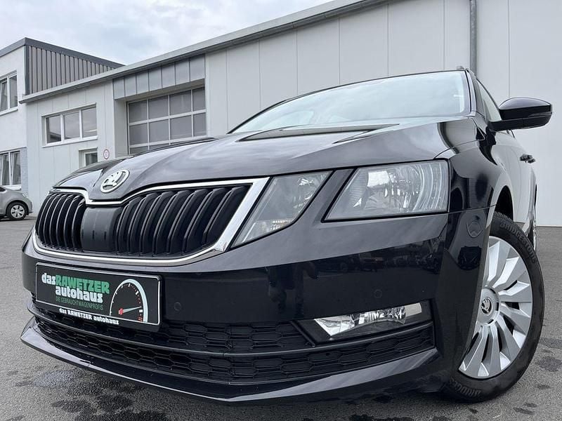Schwarz Gebraucht 2020 Skoda Octavia Ambition Kombi | 17.460 € (Guter Preis) - Bild 1/4