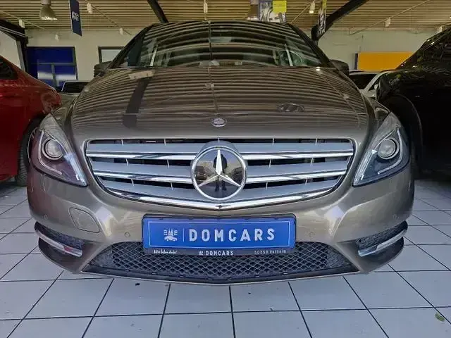 Gebraucht Mercedes B200 136 PS (100 kW) 2012 Grau Kleinwagen