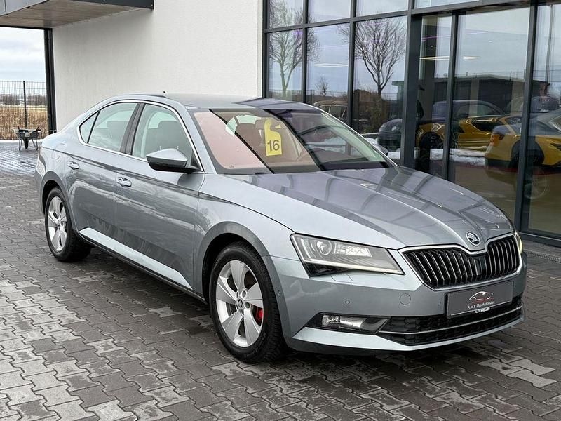 Gebraucht Skoda Superb Ambition 150 PS (110 kW) 2015 Grau Limousine