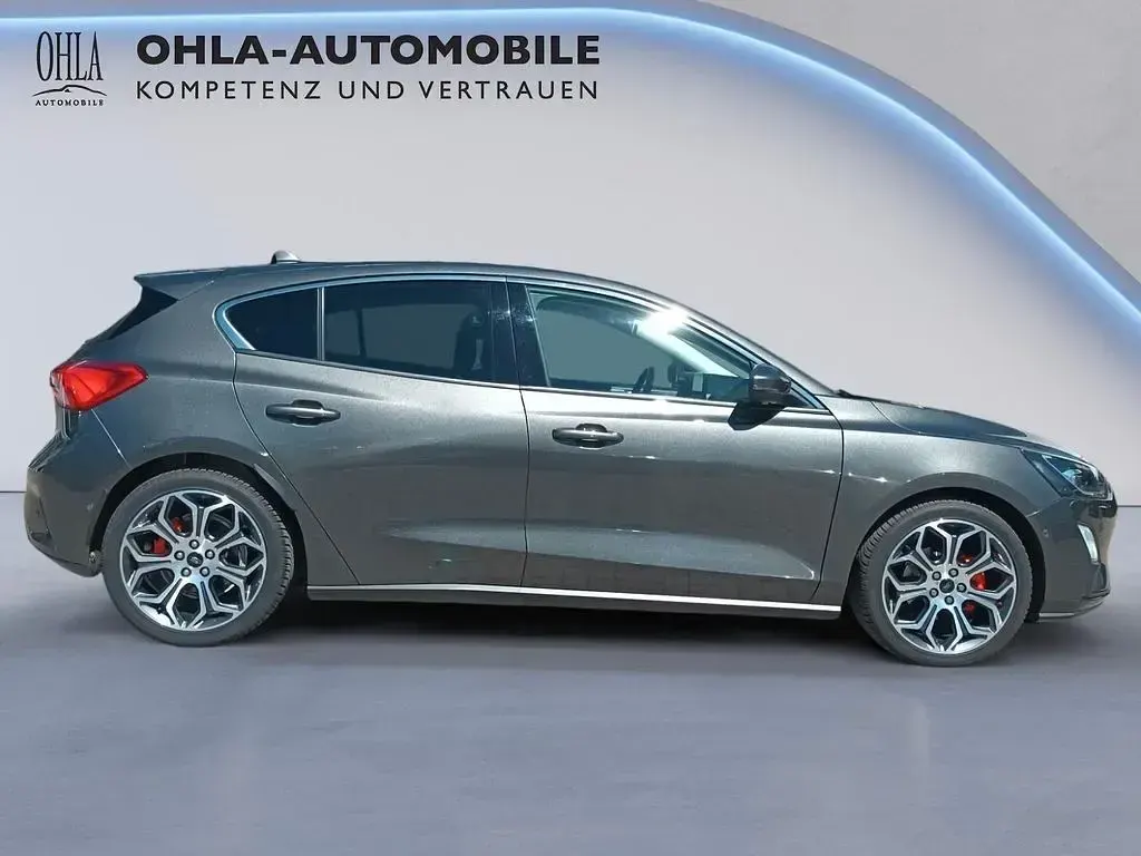 Usata Ford Focus Titanium 125 CV (91 kW) 2019 Grigio Berlina