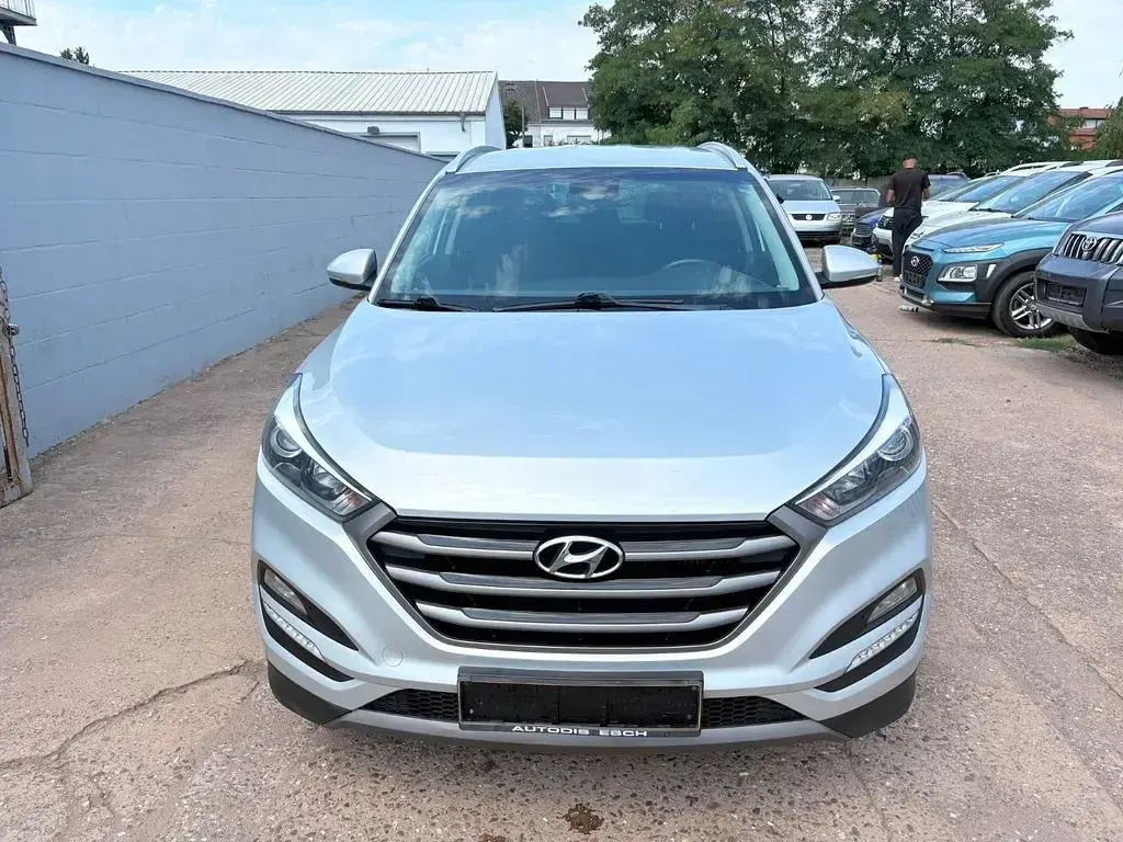 Gebraucht Hyundai Tucson Style 185 PS (136 kW) 2016 Silber SUV