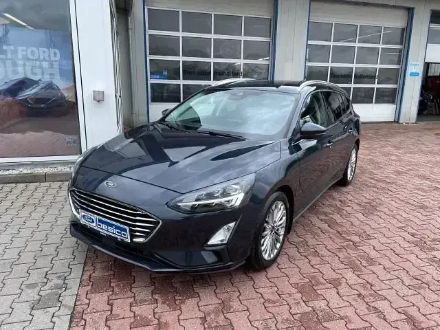 Gebraucht Ford Focus Titanium 150 PS (110 kW) 2020 Pantherblau metallic Kombi