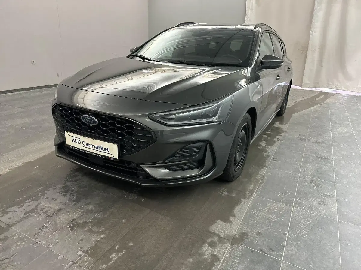 Gebraucht Ford Focus ST-Line X 155 PS (114 kW) 2024 Grau Kombi