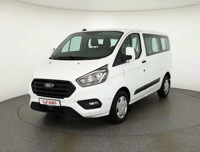 Second-hand Ford Transit Custom 131 CP (96 kW) 2020 Alb Monovolum