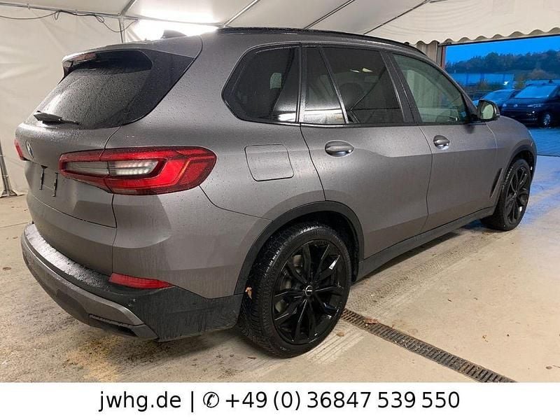 Gebraucht BMW X5 Sport Line 265 PS (194 kW) 2019 Schwarz 2 SUV