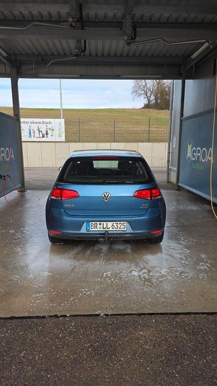 Gebraucht VW Golf VII 86 PS (63 kW) 2013 Blau Limousine