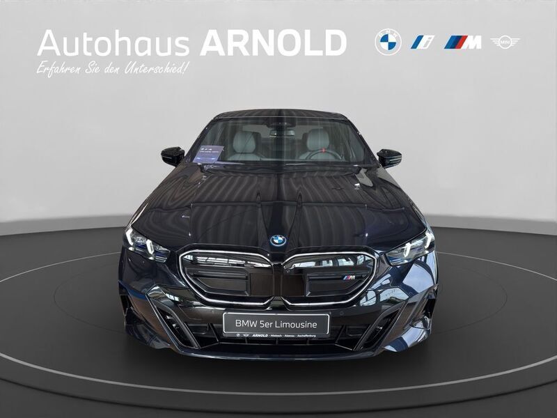 M carbonschwarz metallic Gebraucht 2024 BMW i5 Sport Line Limousine | 91.600 € (Teuer) - Bild 1/4