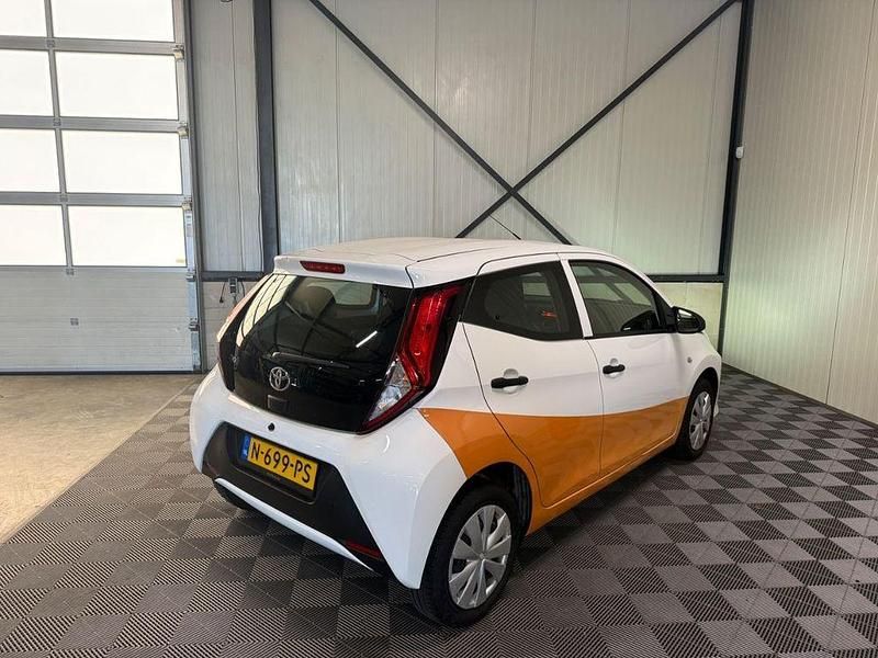 Gebraucht Toyota Aygo 72 PS (52 kW) 2021 Weiß Kleinwagen