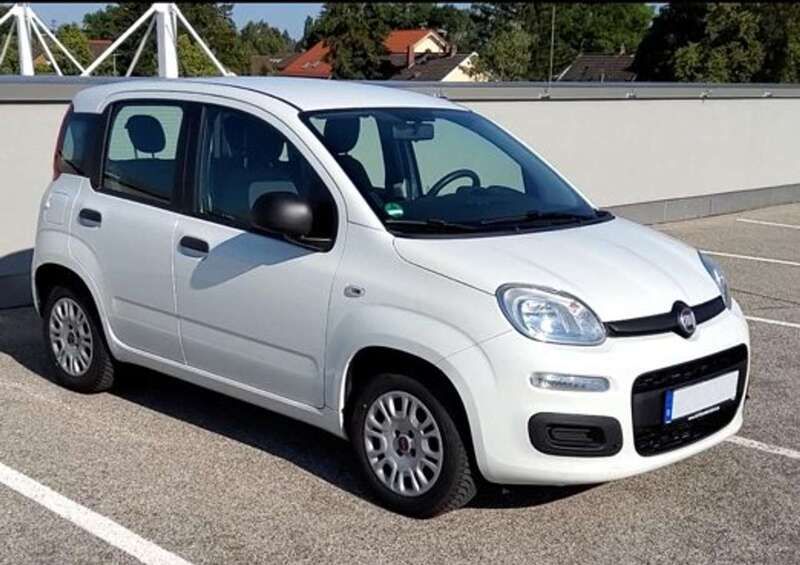 Weiß Gebraucht 2019 Fiat Panda Easy Kleinwagen | 8.990 € (Teuer) - Bild 1/4