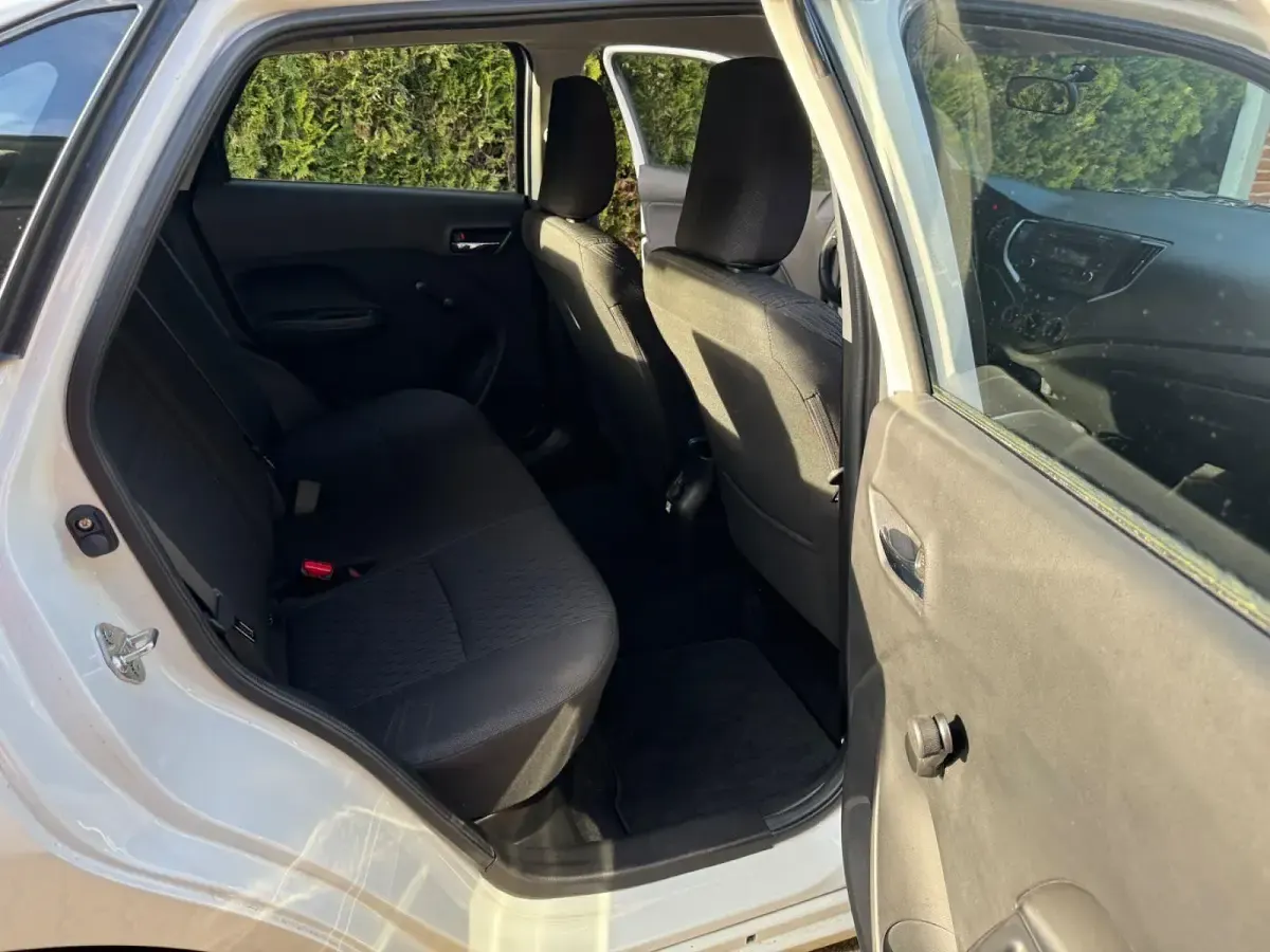 Gebraucht Suzuki Baleno 90 PS (66 kW) 2019 Weiß Kleinwagen