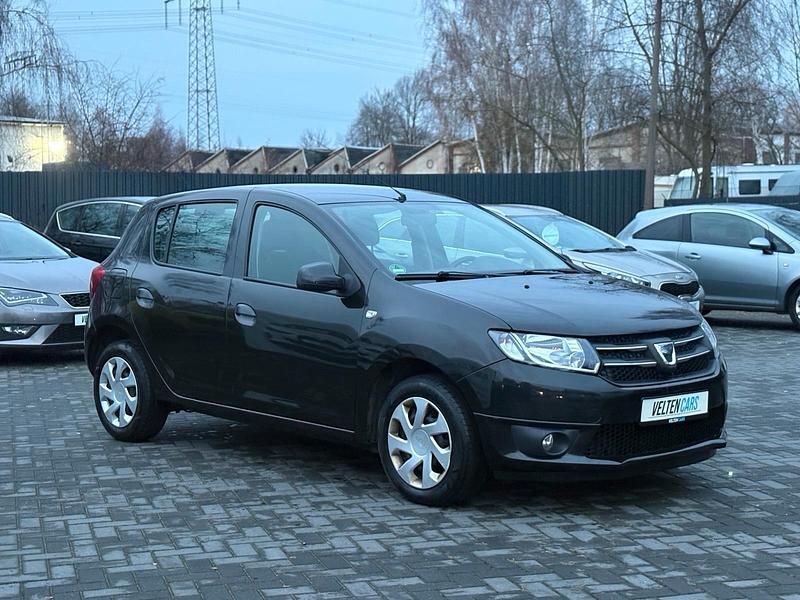 Schwarz Gebraucht 2013 Dacia Sandero Lauréate Kleinwagen | 5.499 € (Fairer Preis) - Bild 1/4