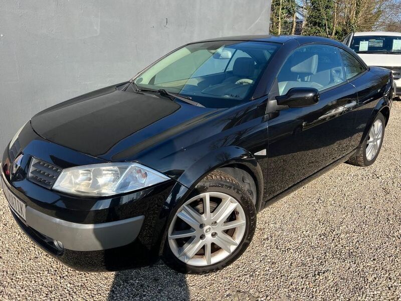 Schwarz Gebraucht 2005 Renault Mégane II Privilege Cabrio | 4.695 € (Fairer Preis) - Bild 1/4