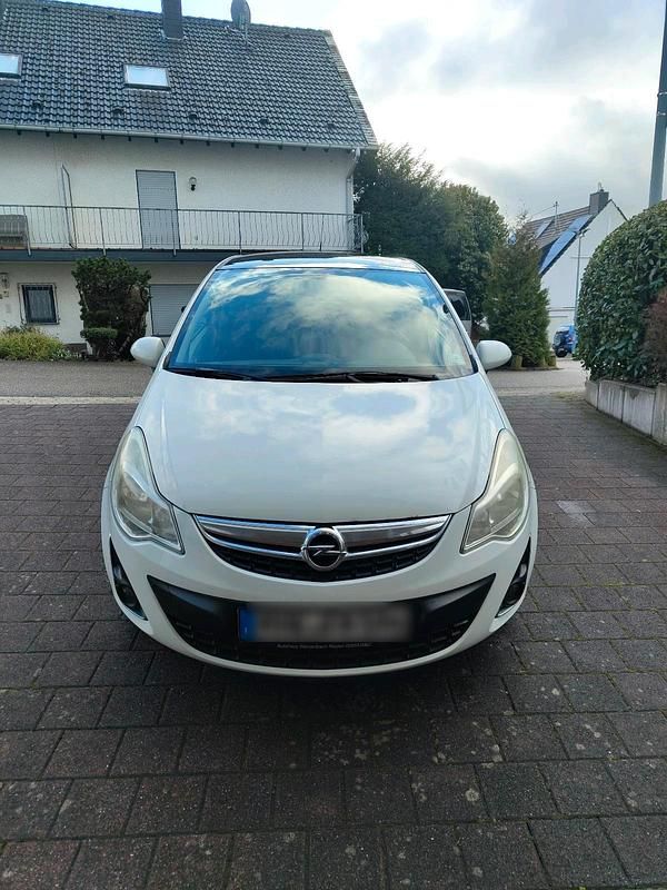 Gebraucht Opel Corsa 101 PS (74 kW) 2010 Weiß Kleinwagen