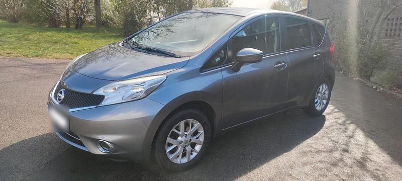 Gebraucht Nissan Note Acenta 81 PS (59 kW) 2016 Silber Kleinwagen