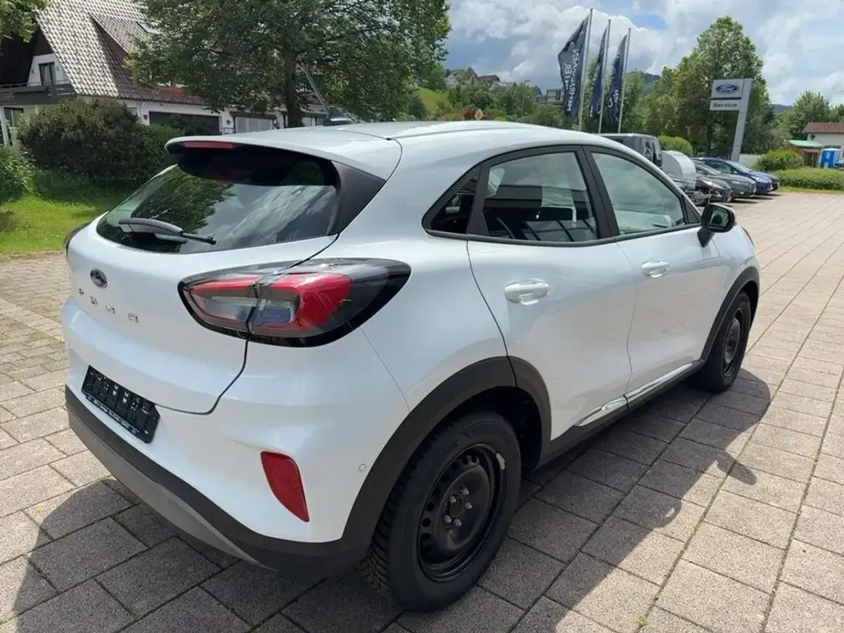 Gebraucht Ford Puma Titanium 125 PS (91 kW) 2024 Frostweiß SUV