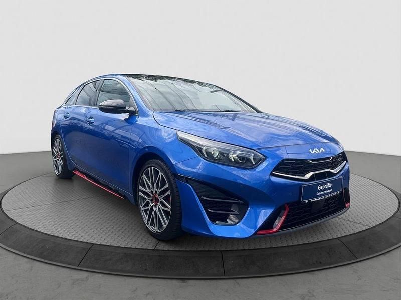 Blau Gebraucht 2021 Kia ProCeed GT Kleinwagen | 29.390 € (Fairer Preis) - Bild 1/4