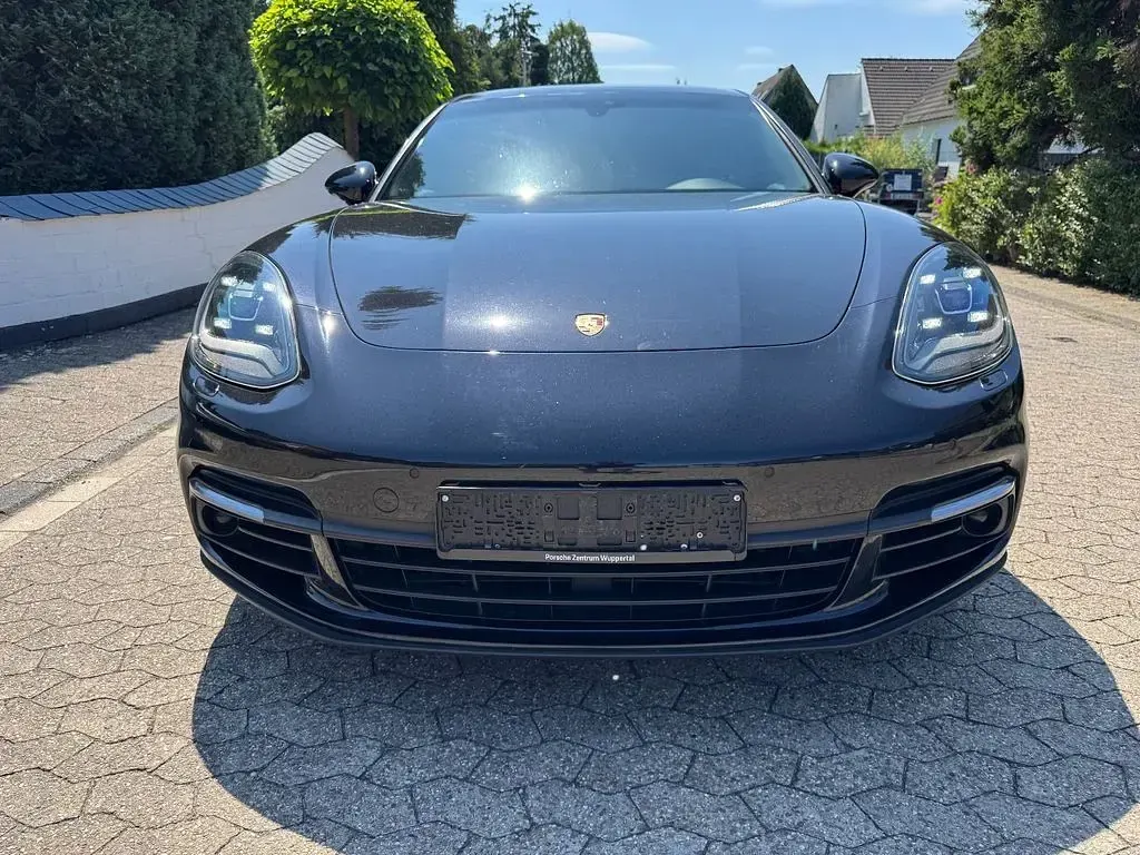 Gebraucht Porsche Panamera 4S 441 PS (324 kW) 2016 Tiefschwarzmetallic Kleinwagen