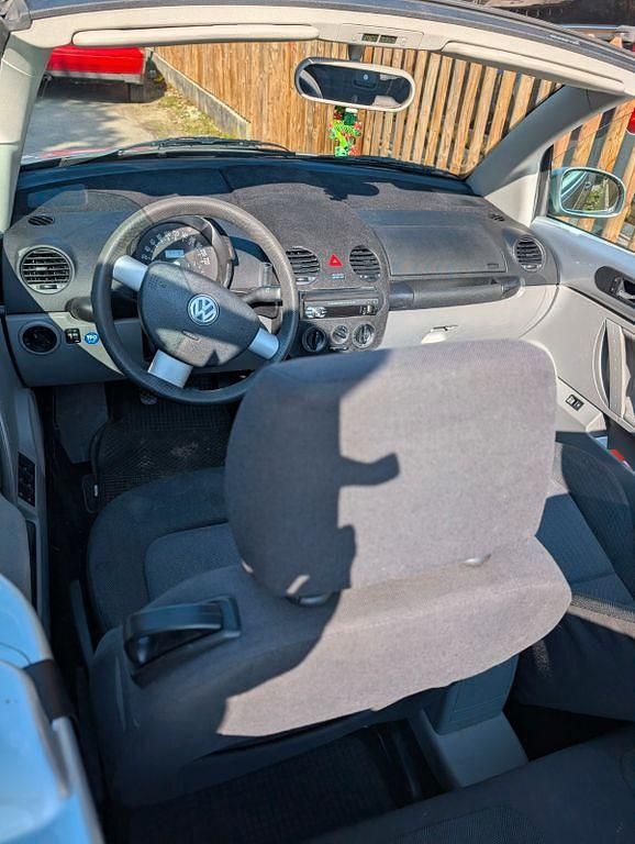 Gebraucht VW New Beetle 75 PS (55 kW) 2007 Silber Kleinwagen