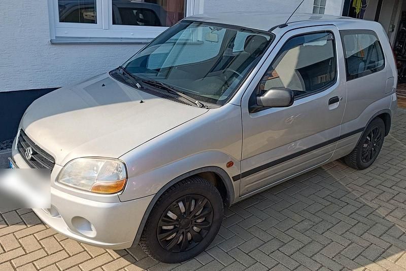 Second-hand Suzuki Ignis 83 CP (61 kW) 2000 Argintiu Hatchback