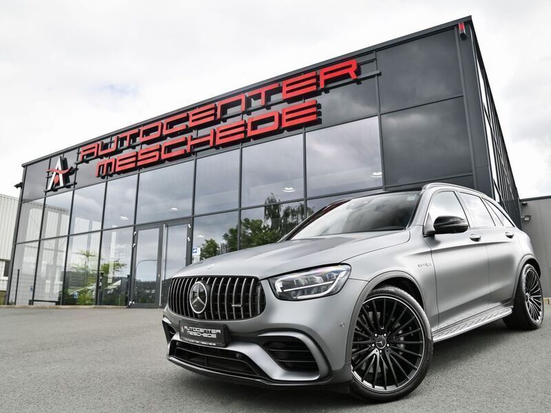 Selenitgrau matt magnolackier Gebraucht 2022 Mercedes GLC63 AMG AMG SUV | 73.890 € (Fairer Preis) - Bild 1/4