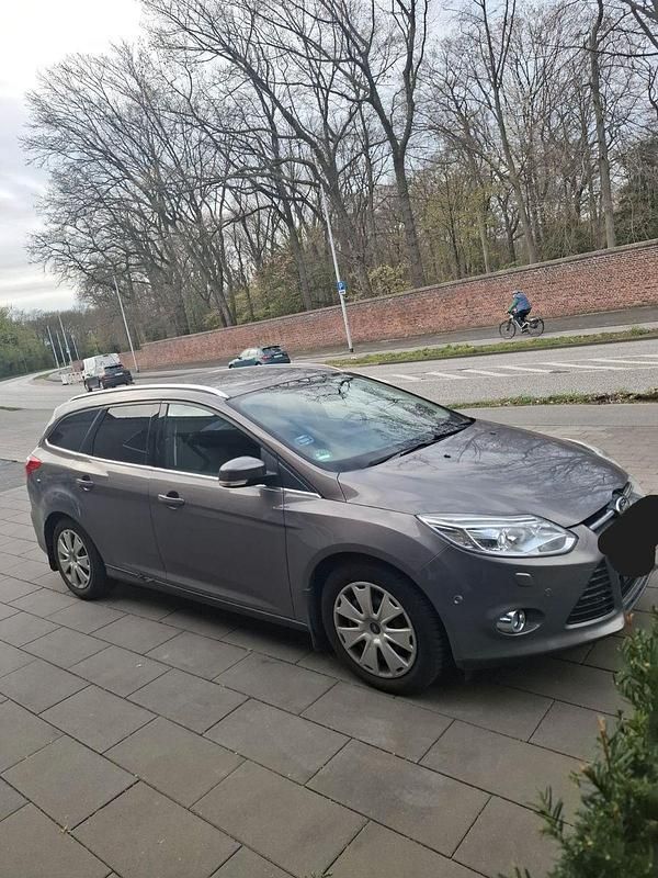 Gebraucht Ford Focus Titanium 182 PS (133 kW) 2011 Braun Kombi