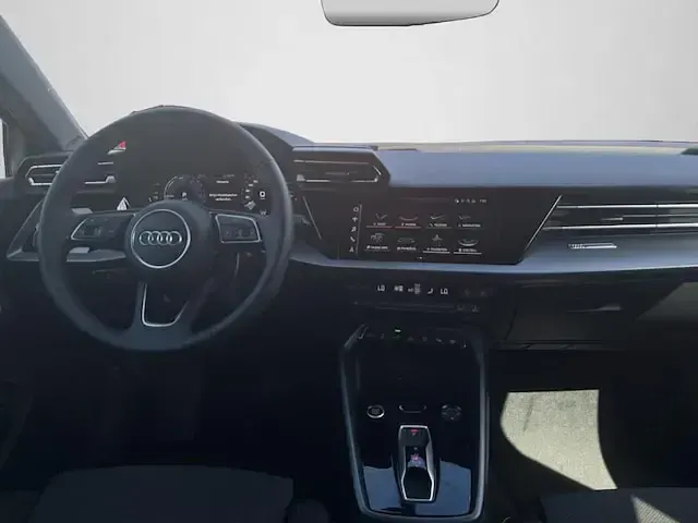 Neu Audi A3 Sportback e-tron Comfort 204 PS (150 kW) 2026 Brillantschwarz Kleinwagen