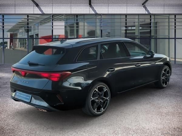 Neu Cupra Leon 204 PS (150 kW) 2025 Blau (fiord blau) Kombi