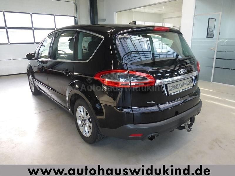 Gebraucht Ford S-MAX Titanium 203 PS (149 kW) 2014 Schwarz Van / Kleinbus