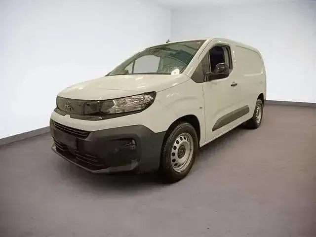 Gebraucht Opel Combo Edition 131 PS (96 kW) 2025 Weiß Van / Kleinbus