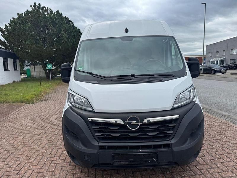 Weiß Gebraucht 2022 Opel Movano Edition Van | 18.900 € (Superpreis) - Bild 1/4