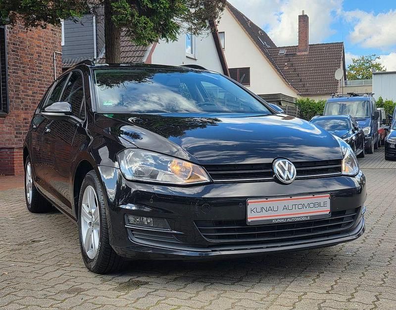 Gebraucht VW Golf VII Comfortline 110 PS (80 kW) 2017 Schwarz Kombi